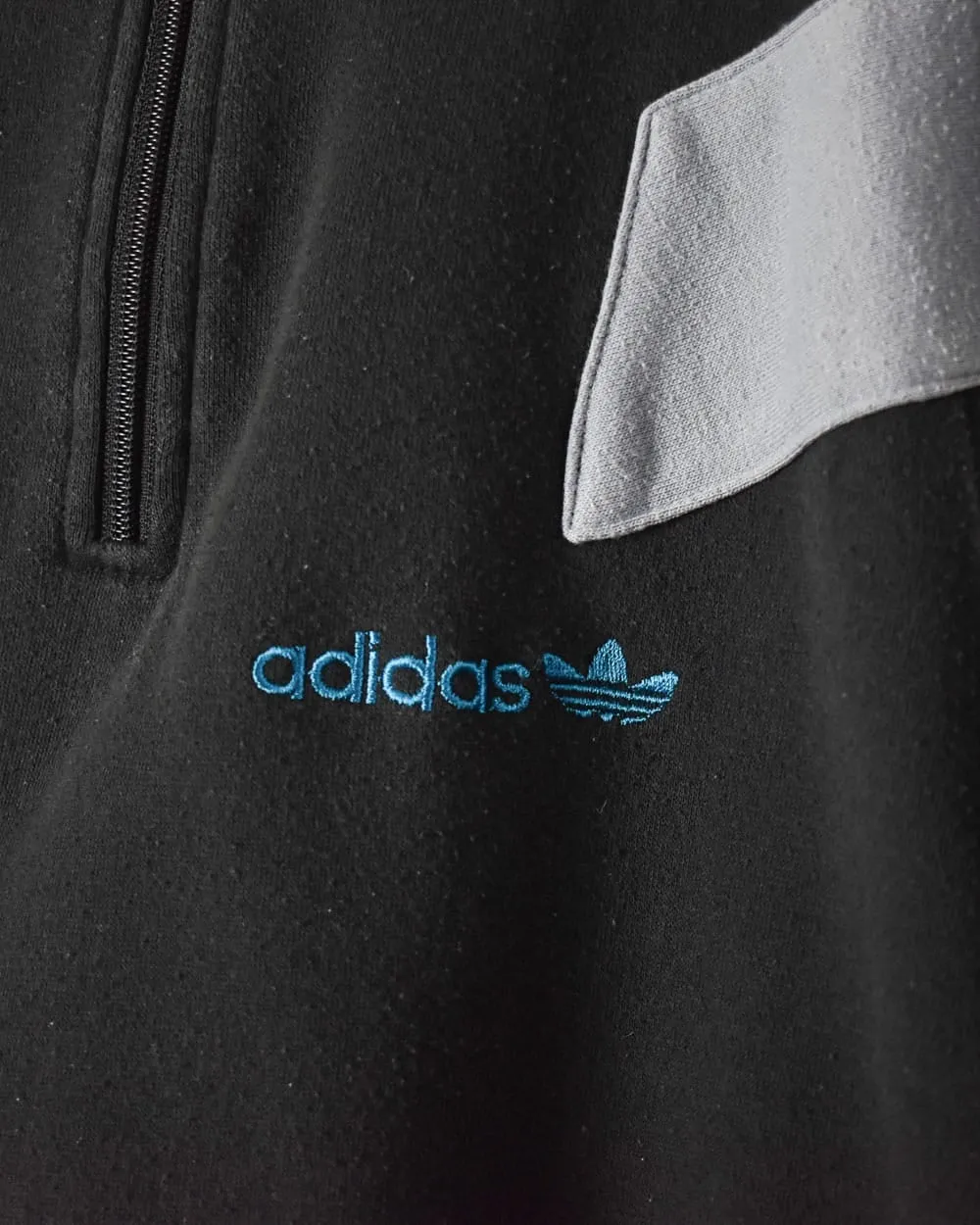 Adidas 1/4 Zipped Sweatshirt - Medium