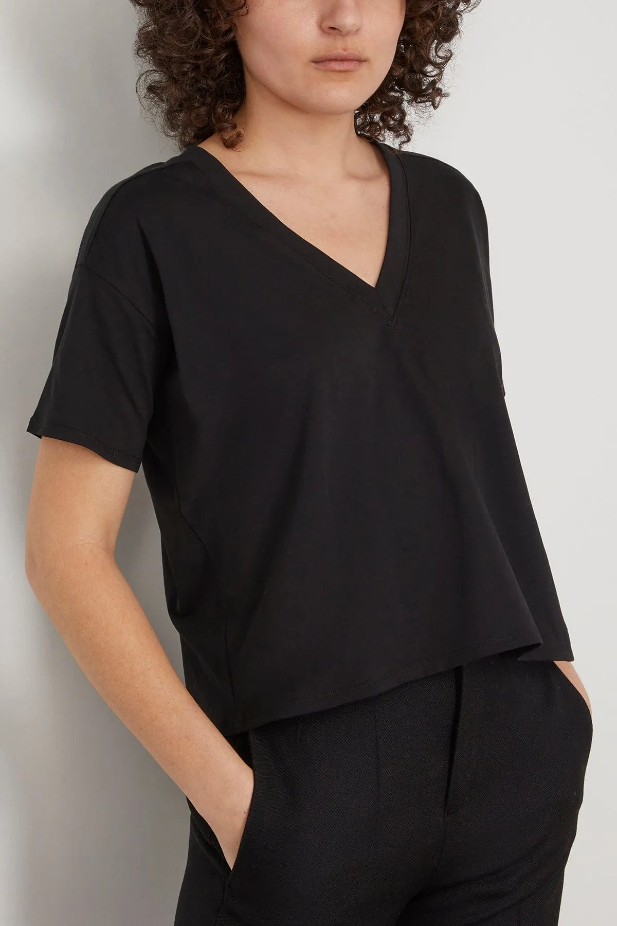 Faaa V Neck T-Shirt in Black